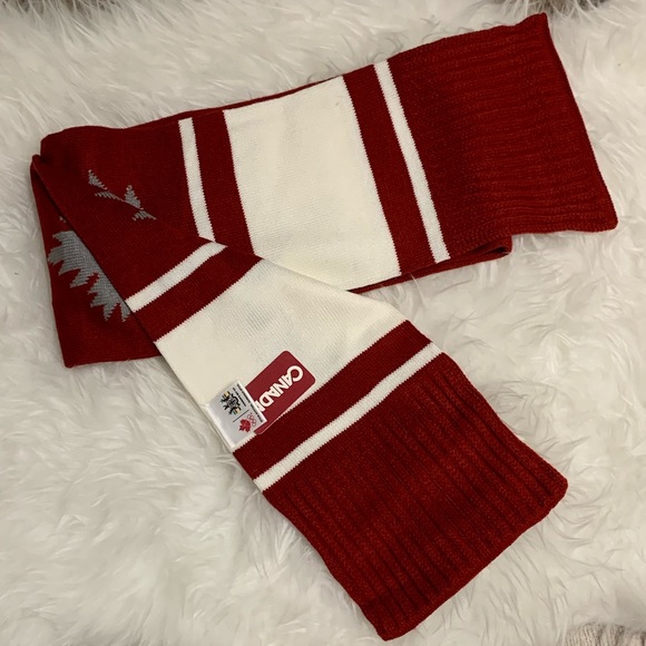 Canada Olympic Scarf - Picture 2 of 6